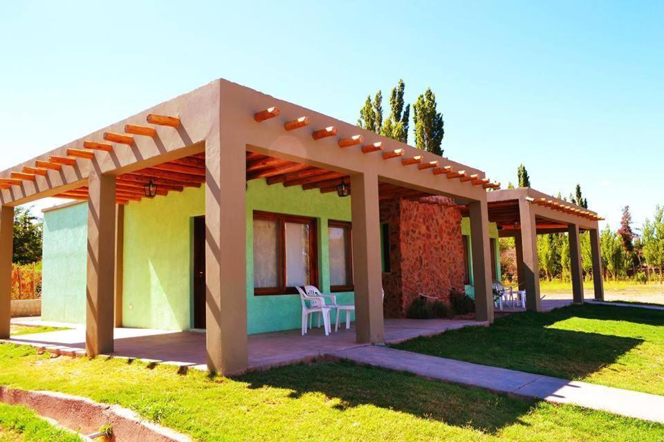 Complejo Los Enamorados Calingasta Exteriér fotografie